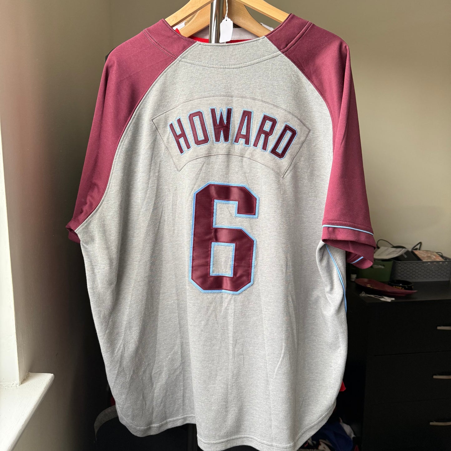 Ryan Howard Phillies Jersey (XL)