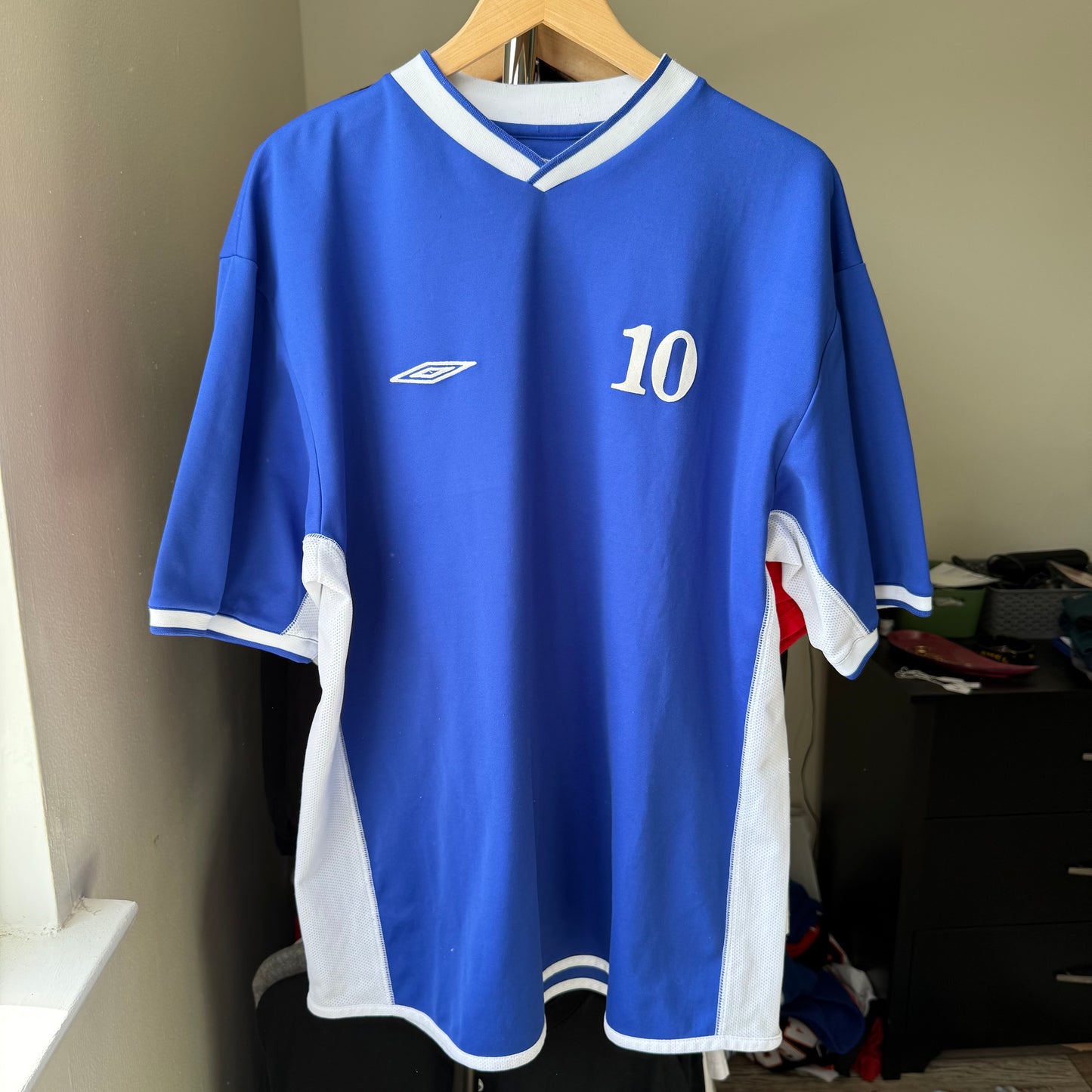Umbro Soccer Jersey (XL)