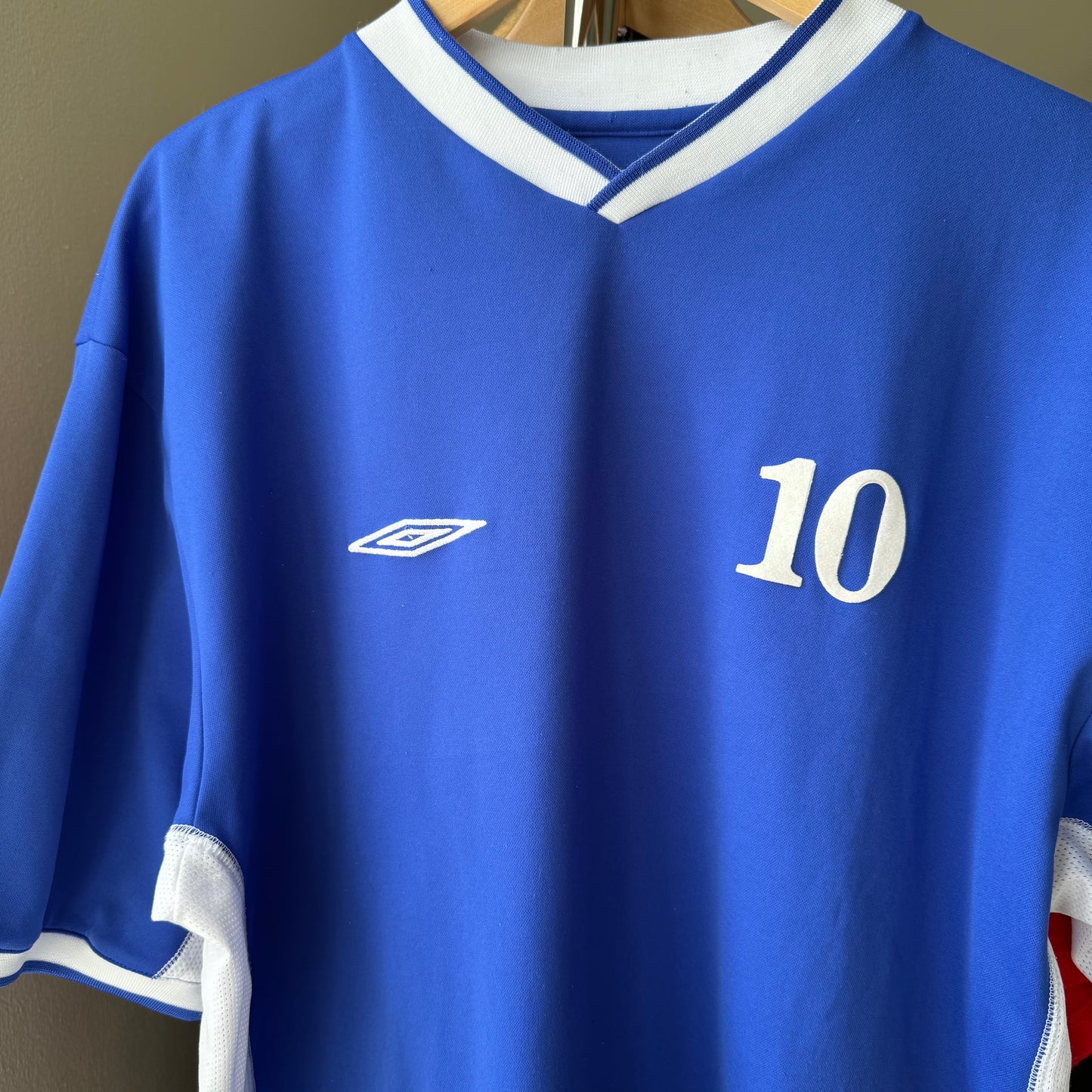 Umbro Soccer Jersey (XL)