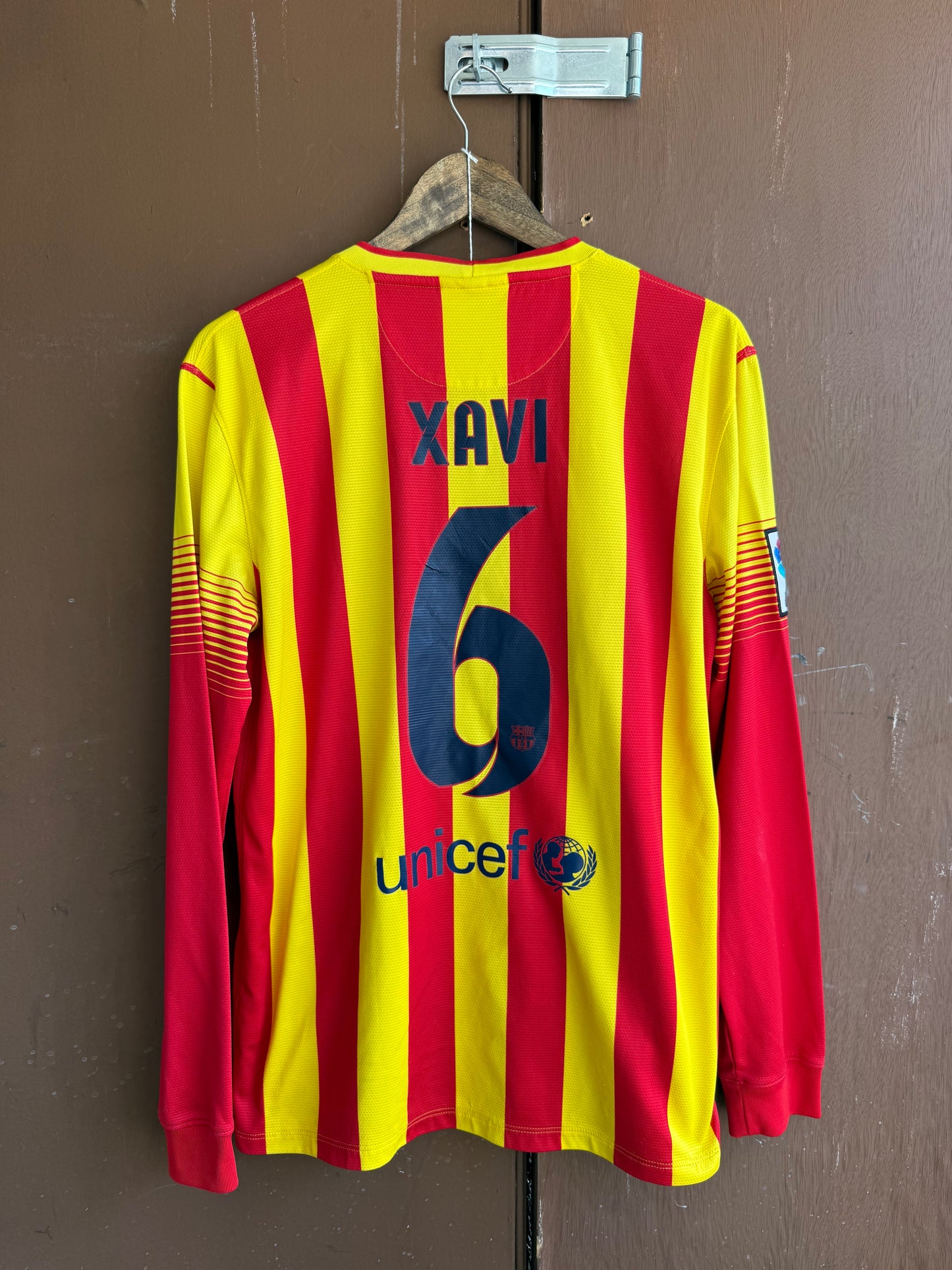 Xavi Barcelona 2013-14 Nike Away Jersey (M)